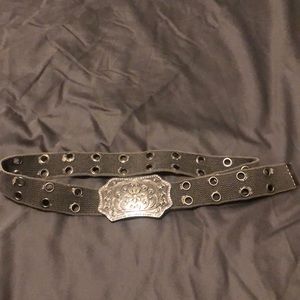 Large buckle belt